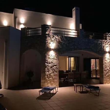 Thea,plaka With Sea & Mountain Views Kambia